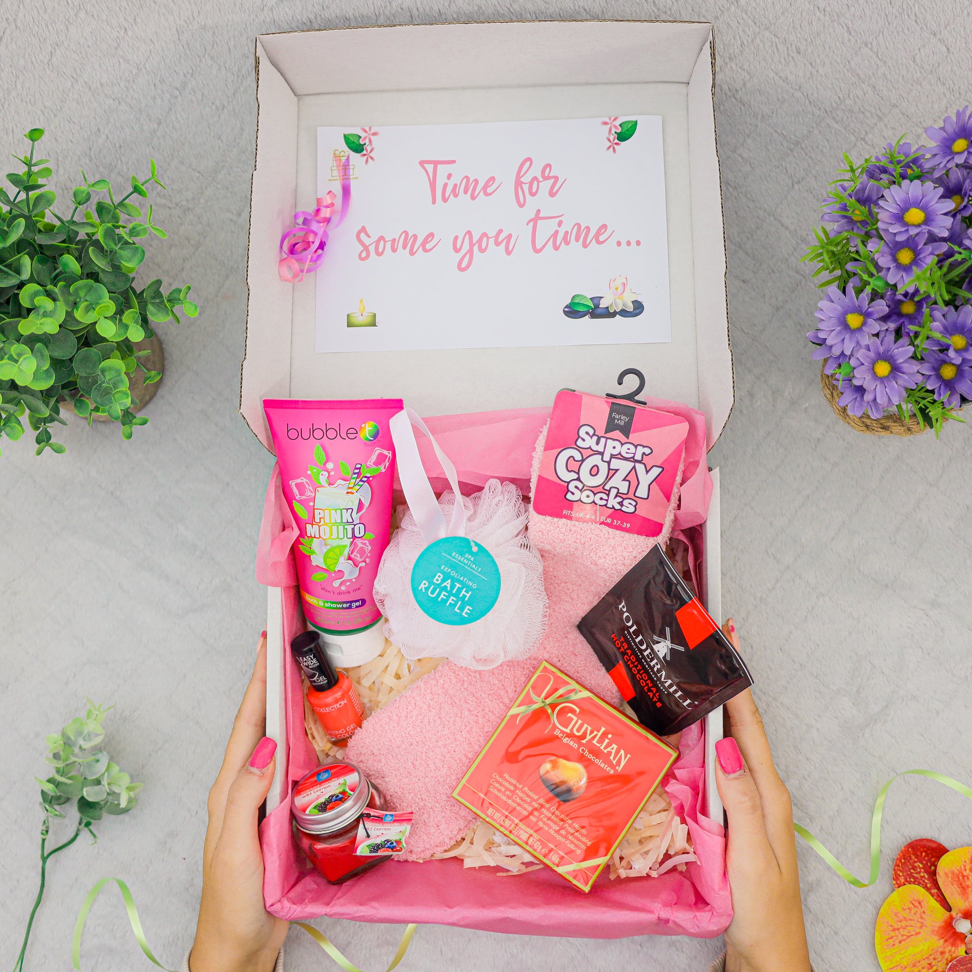 Ladies store hamper ideas